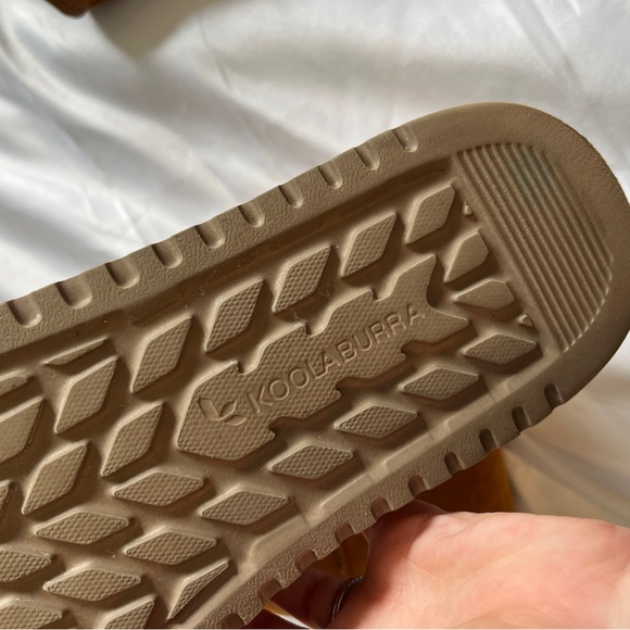 Koolaburra by UGG Victoria Chestnut Brown Tall Comfy Winter Boots | Size 10 - Picture 9 of 10